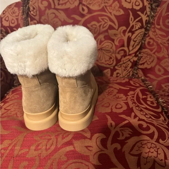 Louis Vuitton Cortina Ankle Boots - Picture 4 of 5